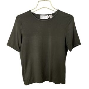 DANA BACHMAN LADYS TEE SHIRT SIZE MED. ITS A RAYON, SPANDEX BL☑️